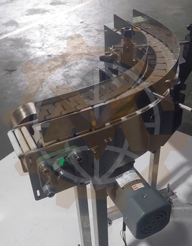Custom Curved Tabletop Chain Conveyor Design
